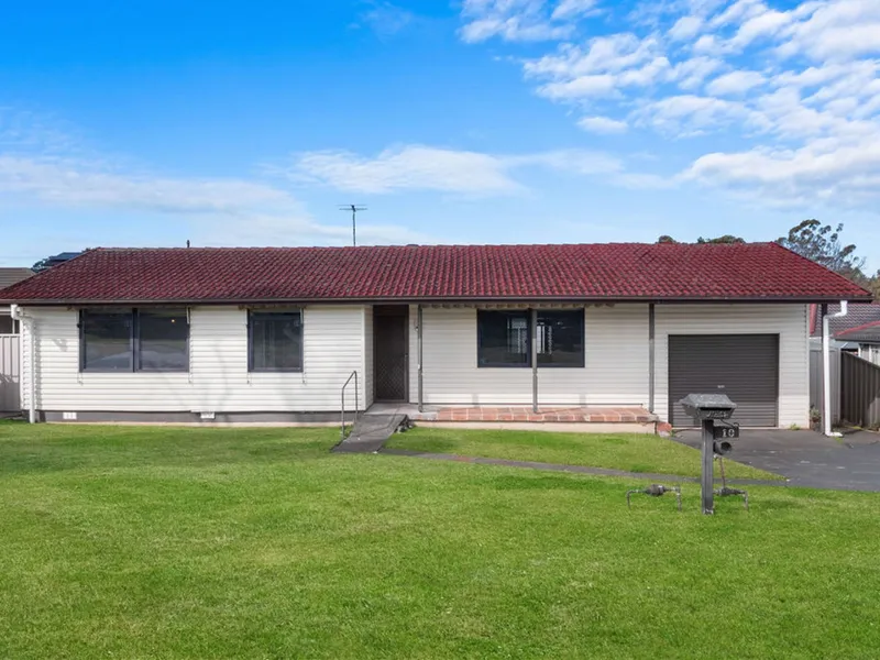 CLEAN & FRESH - WITH WATER AND POWER INCLUDED!