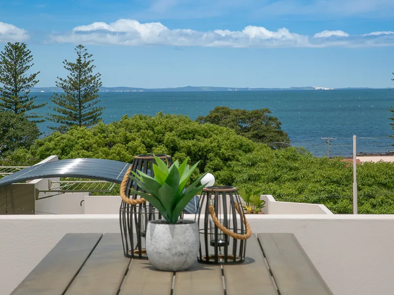 Luxury Lifestyle with Rooftop Terrace & Ocean Views