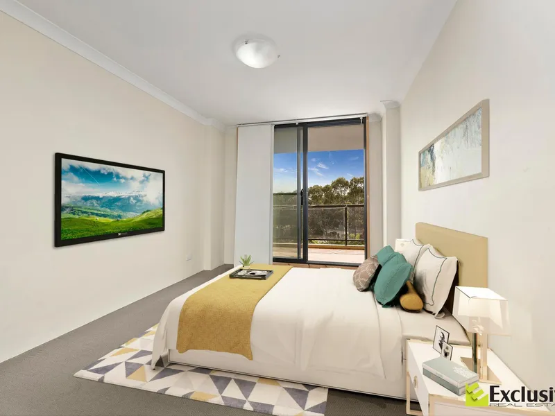 Oversized Apartment In Convenient Location! 