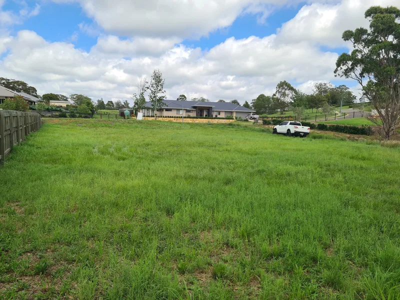 Prestige Land on Escarpment - Number 8 / Lot 11