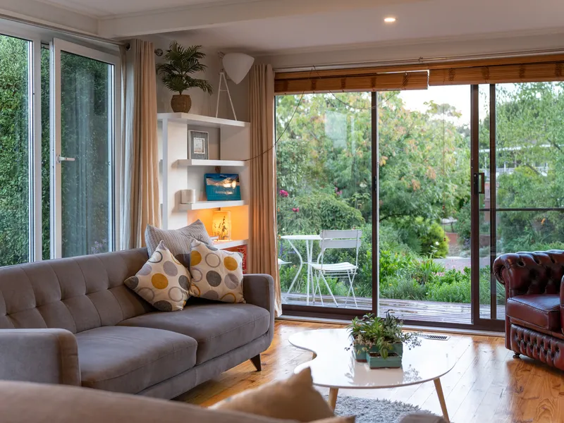 An Enchanting Retreat with Mountain Outlook