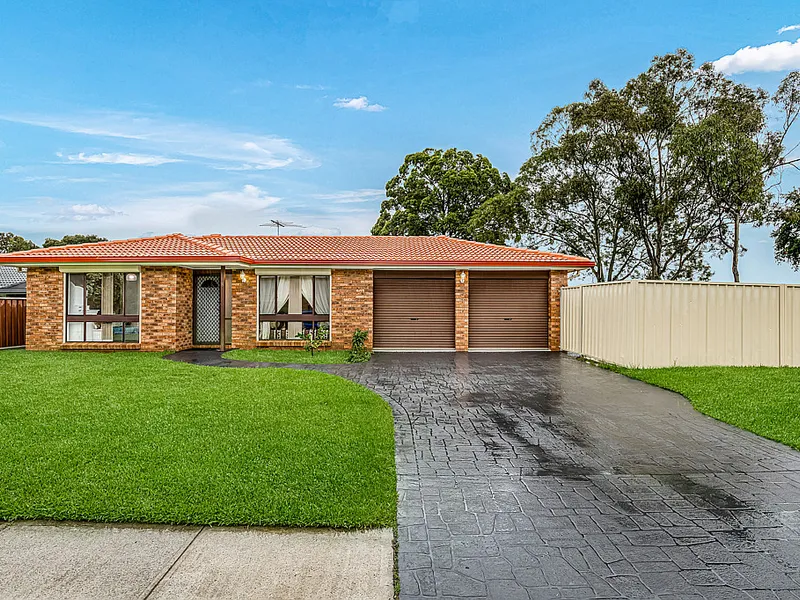 Large Family Living w/ Granny Flat Plans (STCA)