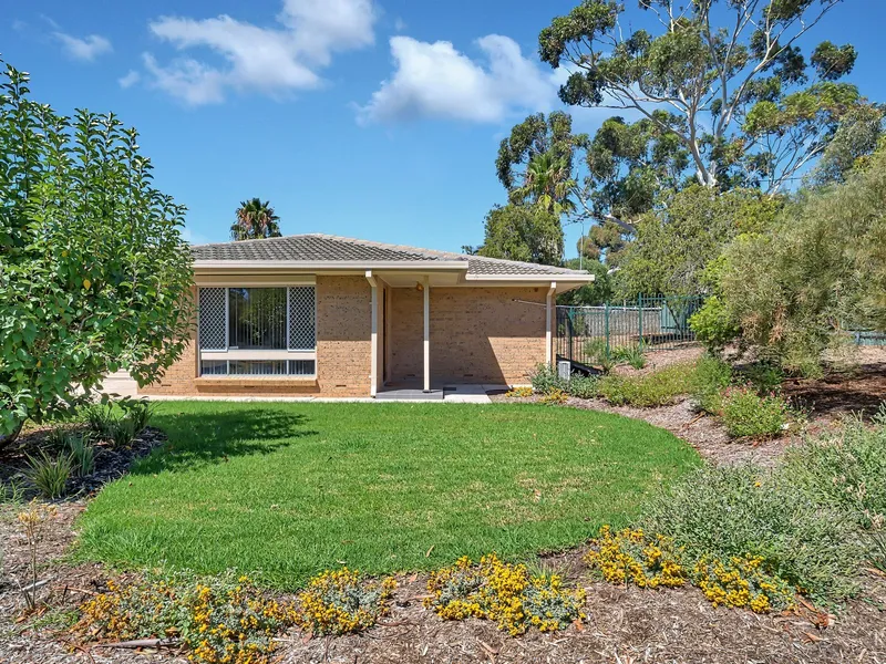 Beautiful Homette In Boutique Pasadena Location! - Under Contract Prior to Auction - Auction Cancelled 