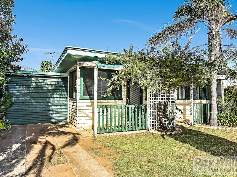 Love Me As I Am Or Make Me Your Own!