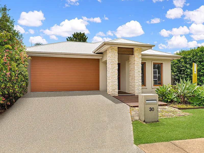 Modern Lifestyle In Highly Sought-After Location