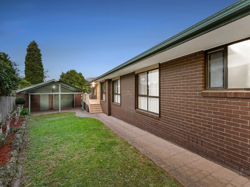 Warm family welcome to a prized cul-de-sac