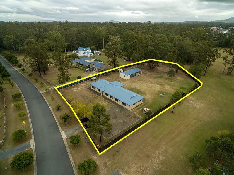 Large Family Home | Just Over 1 Acre | Large Shed | HUGE POTENTAIL!