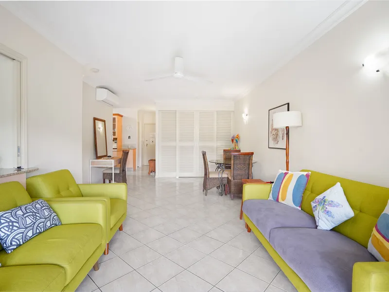 IMMACULATE & SPACIOUS 1 BEDROOM APARTMENT + STUDY!