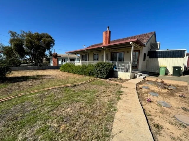 BUSHLAND SUNSET VIEWS!!