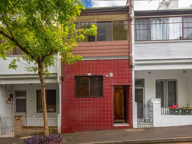 Spacious 4 Bedroom Terrace House in Surry Hills