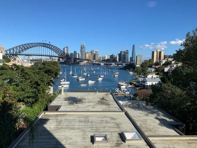 Fully furnished and equipped apartment with picturesque water views, spacious and light filled.