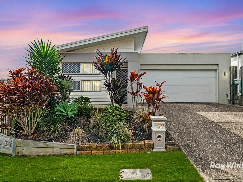 Modern & Contemporary family home in Meadows Estate