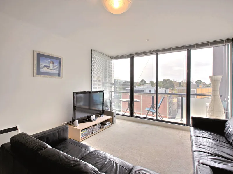 Stunning one bedroom property on the 8th floor