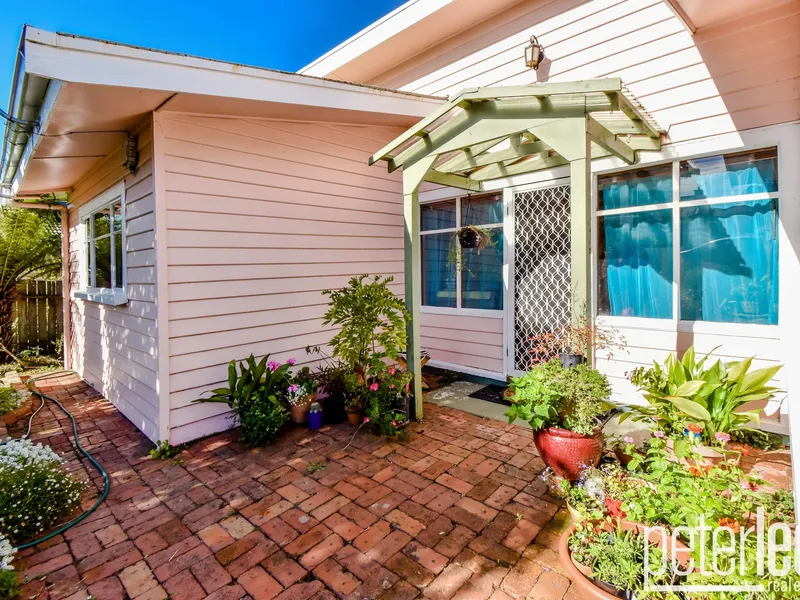 Outdoor entertaining with views