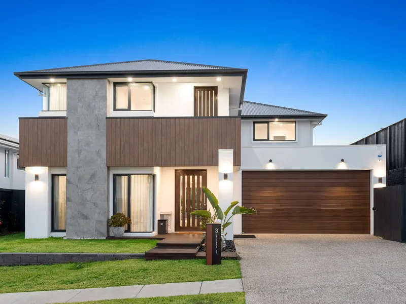 LARGE SCALE FAMILY LIVING WITH HIGH-CALIBRE FINISHES