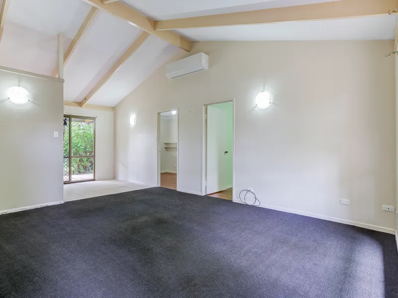 Sought After lifestyle Position!