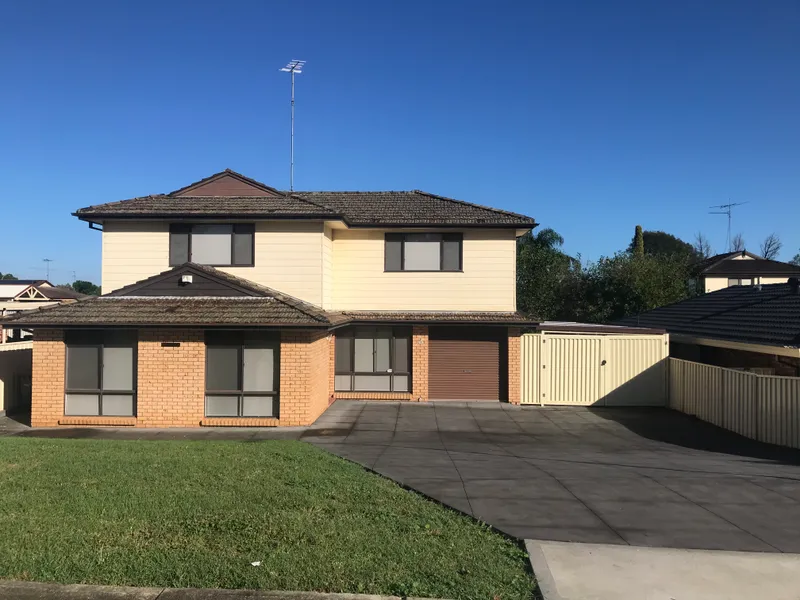 GENUINE 5 BEDDA WITH INGROUND SWIMMING POOL!