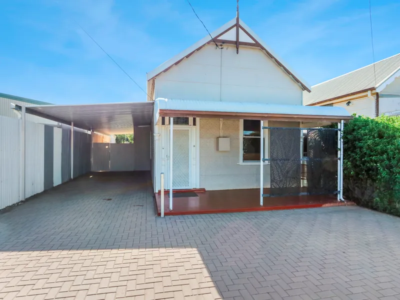 APPEALING COTTAGE