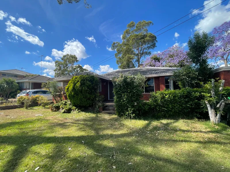 Spacious family home in ideal location !
