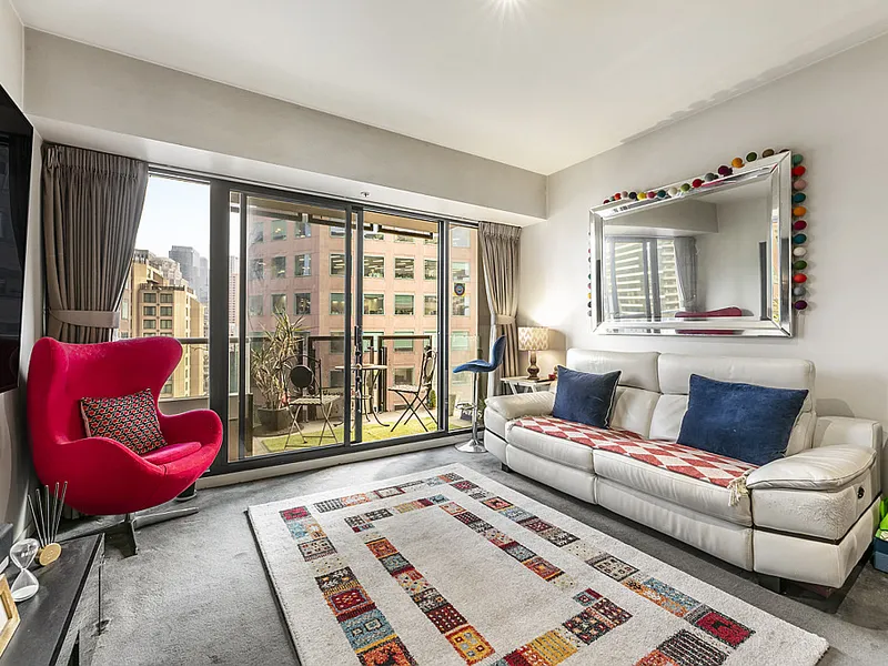 Your stylish gateway to Southbank and beyond!