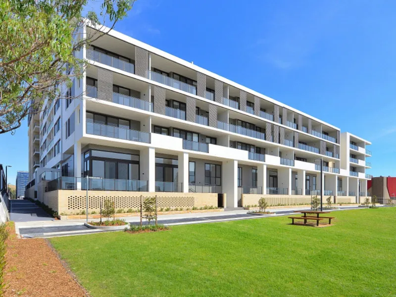 Fantastic water view 2 Bedroom Apt in the Heart of Wentworth Point