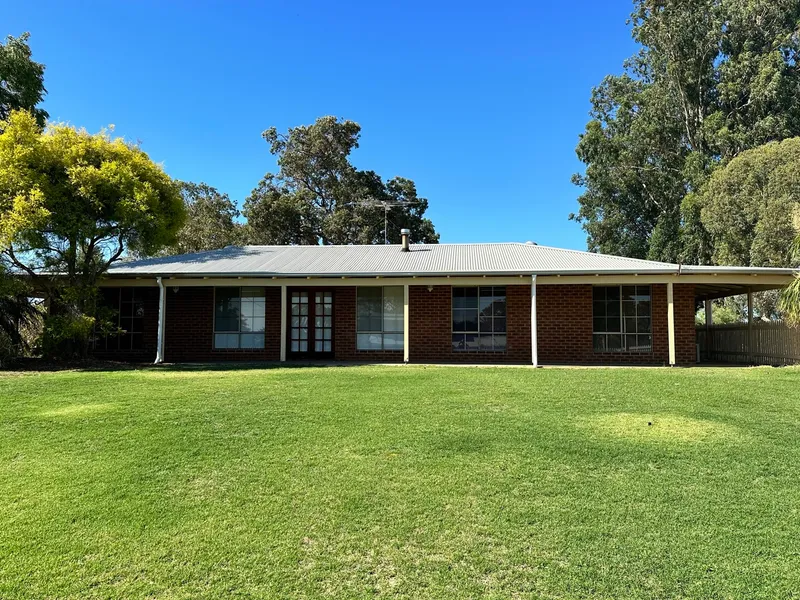 Beautiful family home!