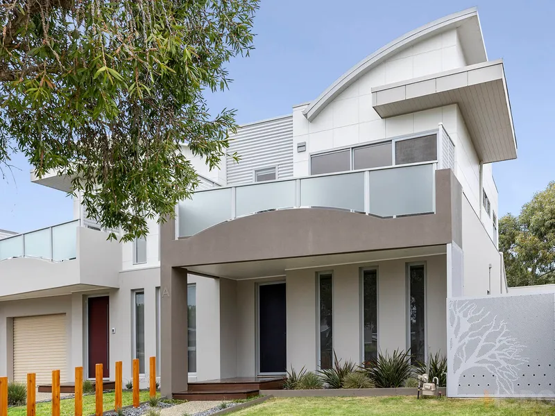 Stunning townhouse with brand new feel
