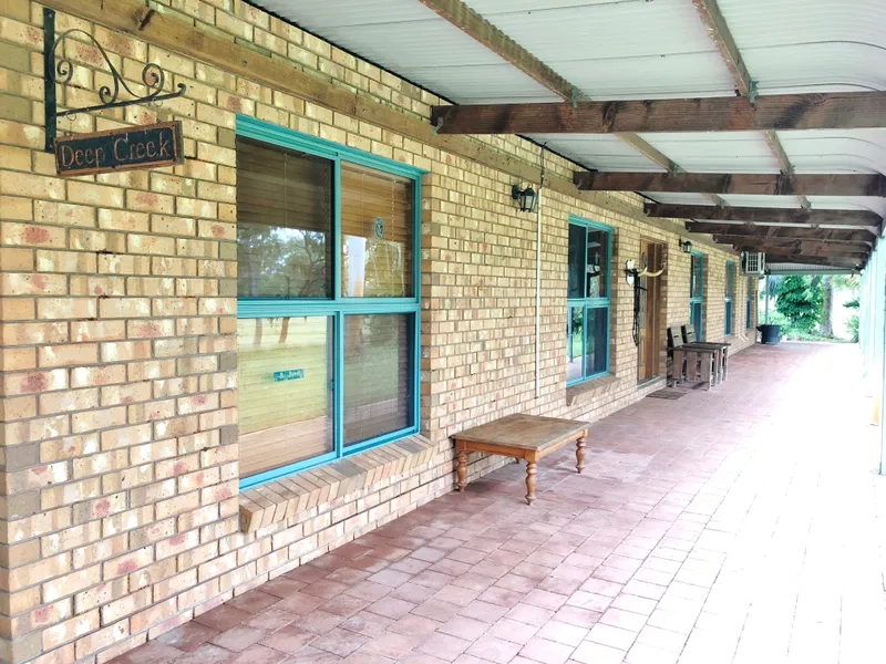 PRIVATE FAMILY SETTING - Rural Oasis in close proximity to Katherine.
