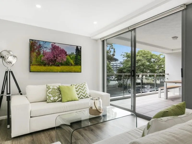 CLEVELAND / RABY BAY APARTMENT Fully Furnished