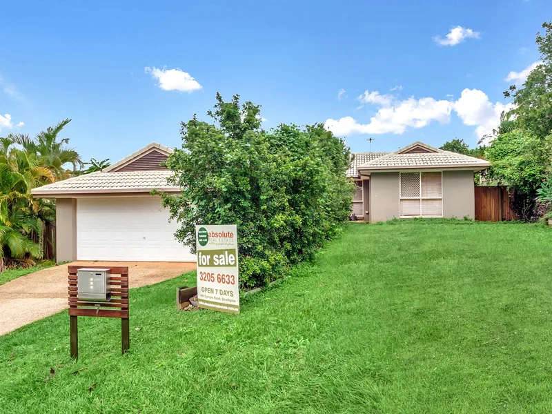 LOWSET FAMILY HOME IN QUIET CUL-DE-SAC