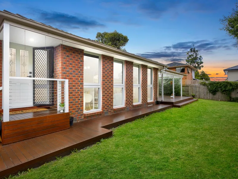 Walking Distance to Caulfield Grammar School & Jells Park