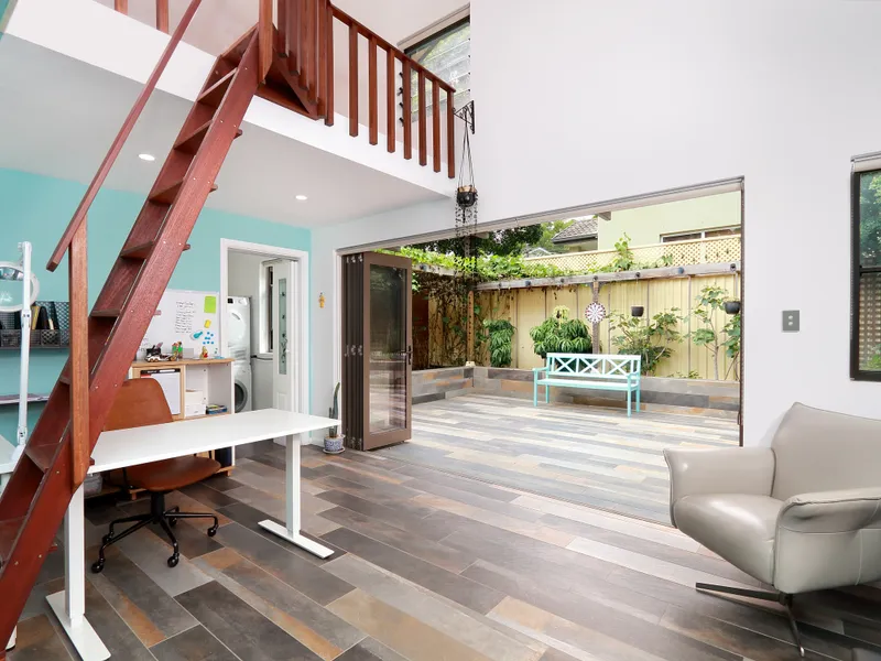 TORRENS TITLE HOME IN PARKSIDE LOCATION