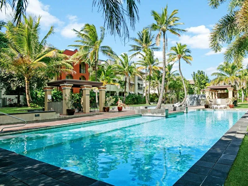 Inner City Resort Living!