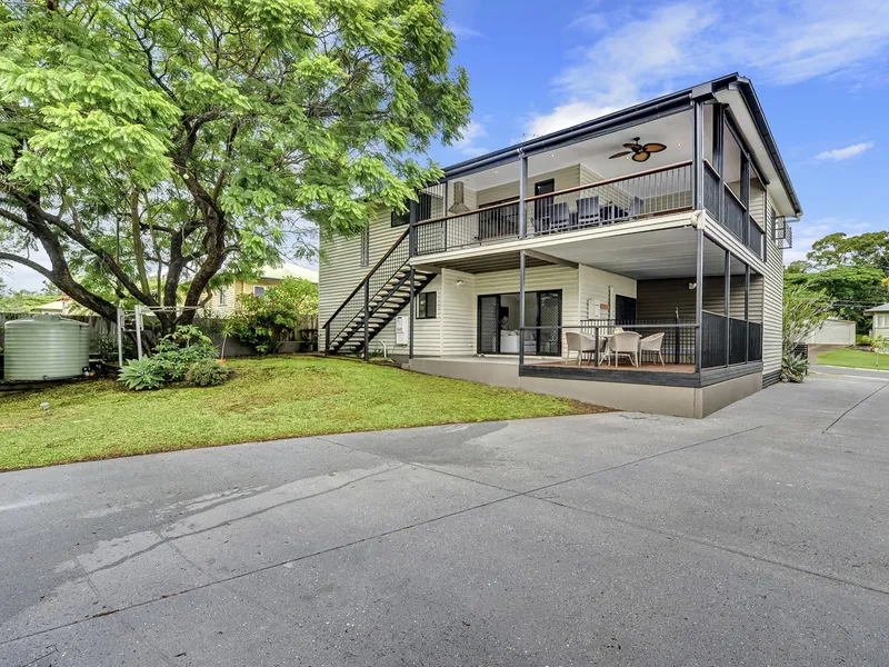 LUXURIOUS PRIVATE SANCTUARY READY ON TOP OF SEVEN HILLS WITH CITY VIEW!