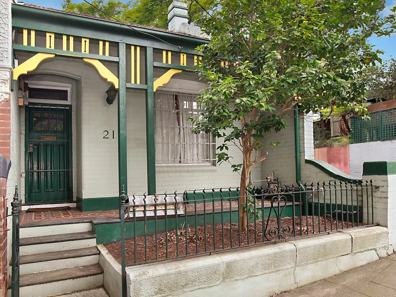 Immense potential in a charming character residence