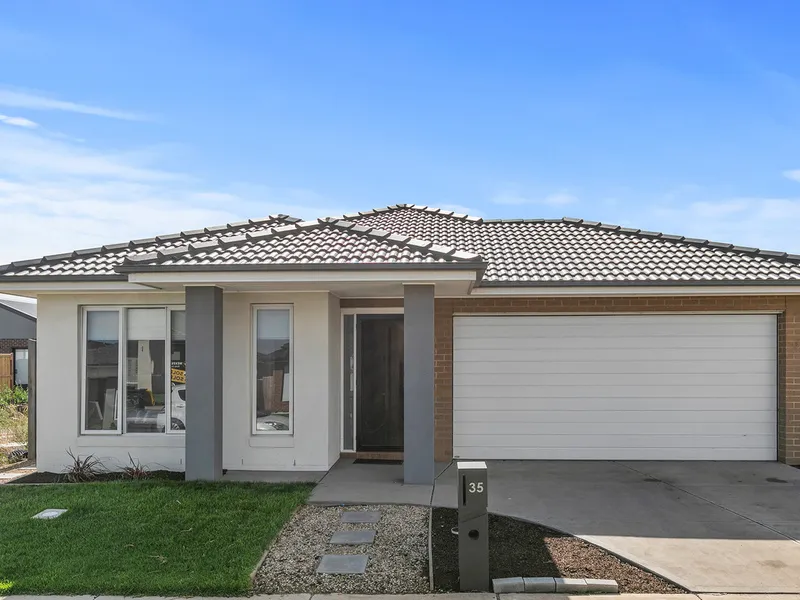 Low Maintenance Living! APPLICATIONS NOW OPEN