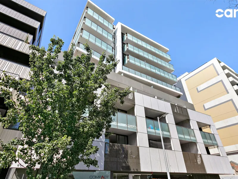 Vibrant, Bright & Superbly Located