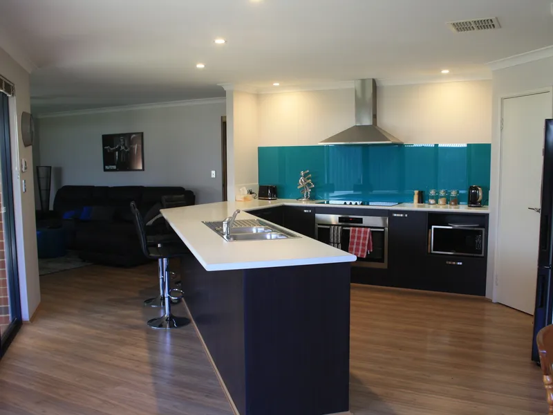 Immaculate House on Elevated Block