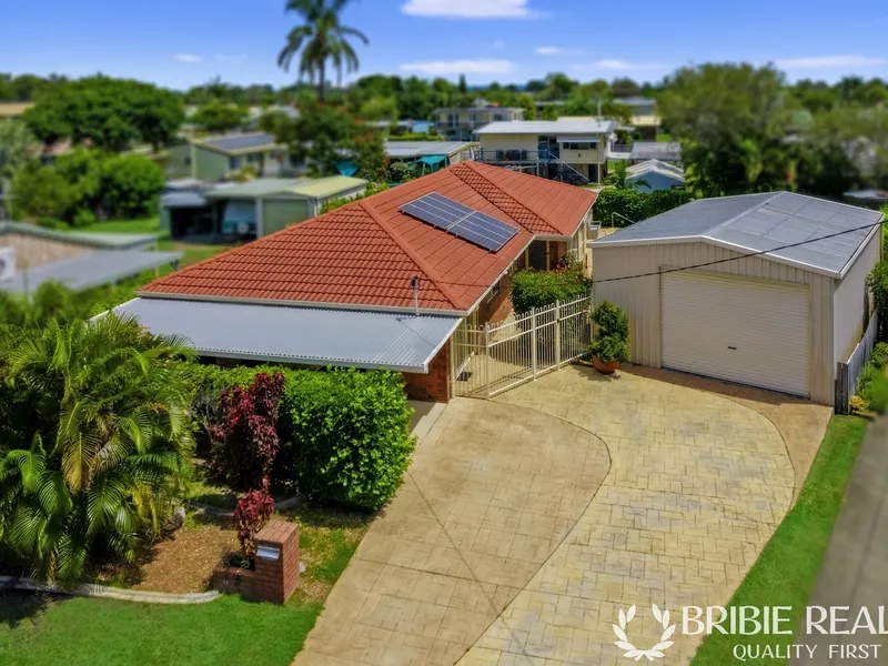 EASY ENTERTAINER WITH UNIQUE DIFFERENCE!