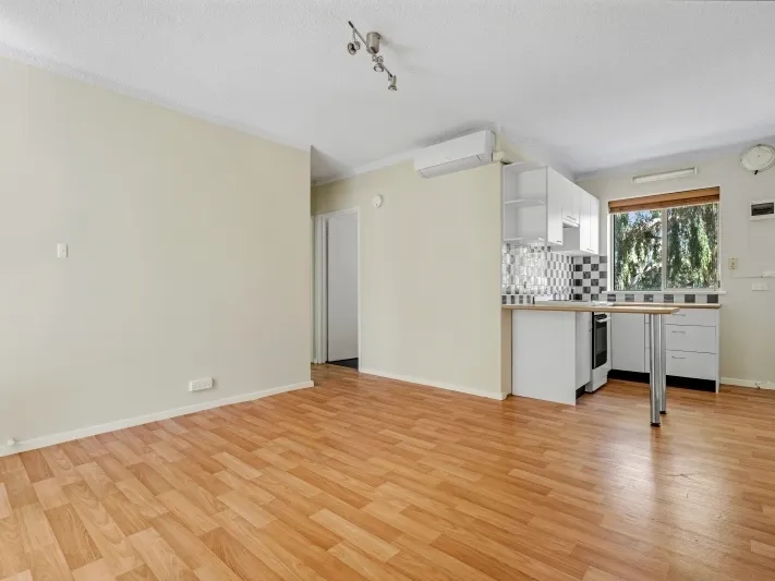 Great Location - Within Walking Distance from CBD