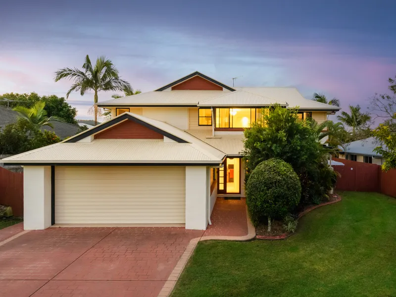 Grand Family Home in Upper Kedron - A Rare Gem on a Spacious 700sqm Flat Block