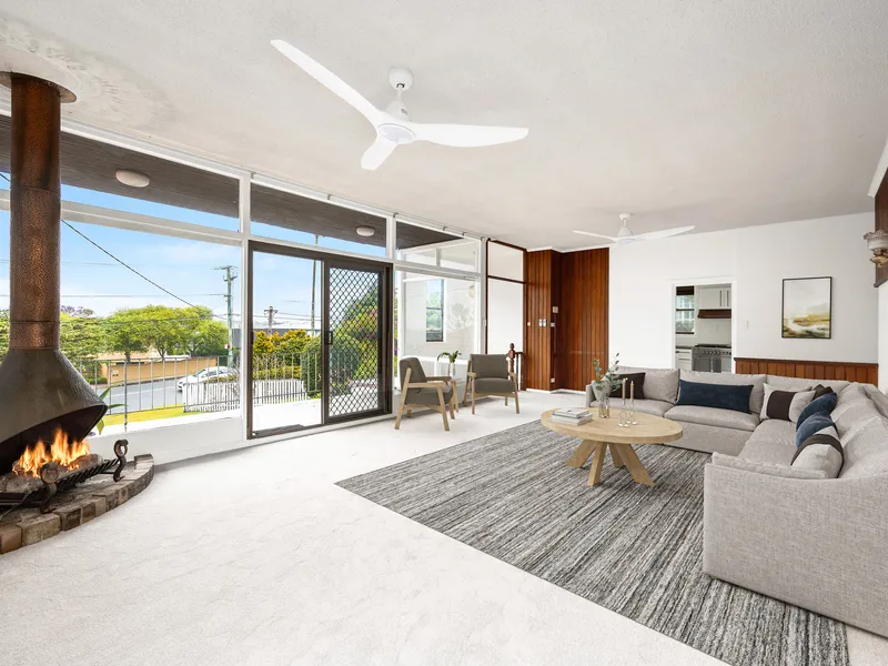 House for Lease with Captivating Views and Spacious Living