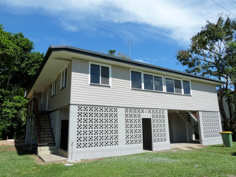 1 x 3 Bedroom & 1 x 2 Bedroom Unit Block