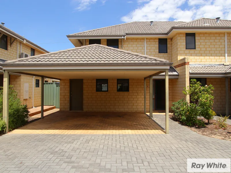 LOVELY DOUBLE STORY TOWNHOUSE IN THE PERFECT LOCATION