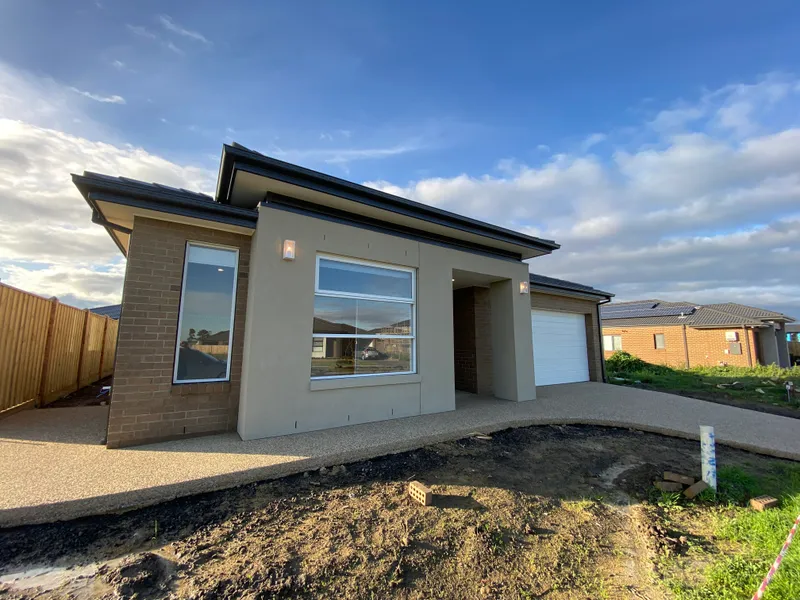 Spacious BRAND NEW 4 Bedroom Home