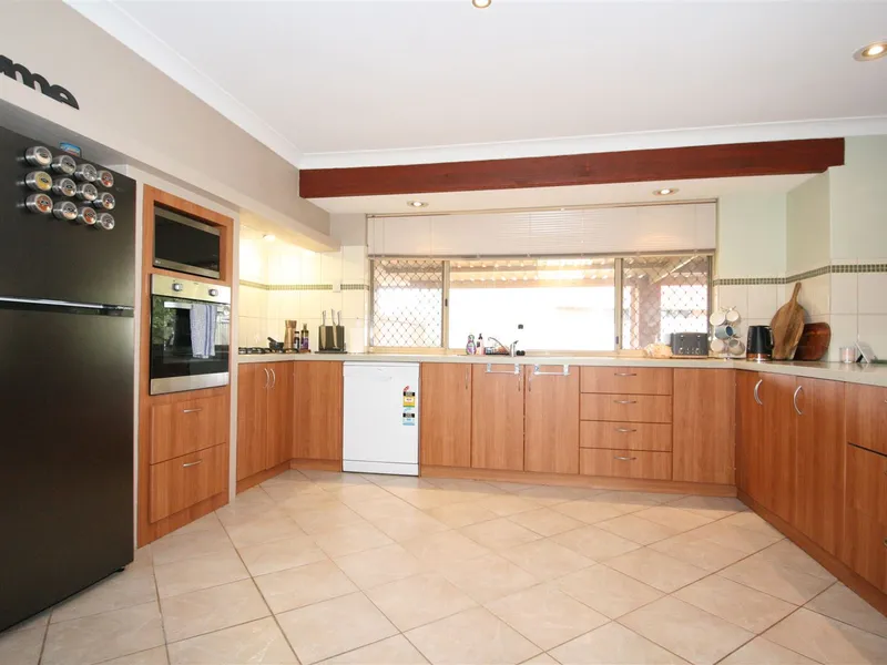 Large Family Home on a 830m2 Block