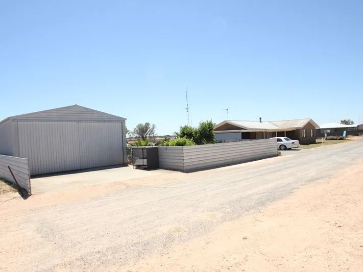 'WELCOMING FAMILY HOME'