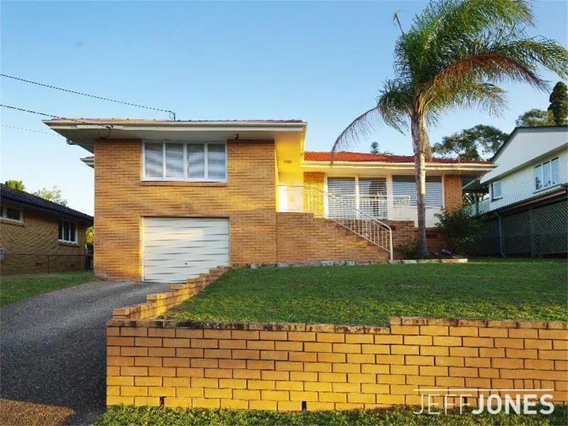 Renovated With A Pool To Enjoy Summer Days!