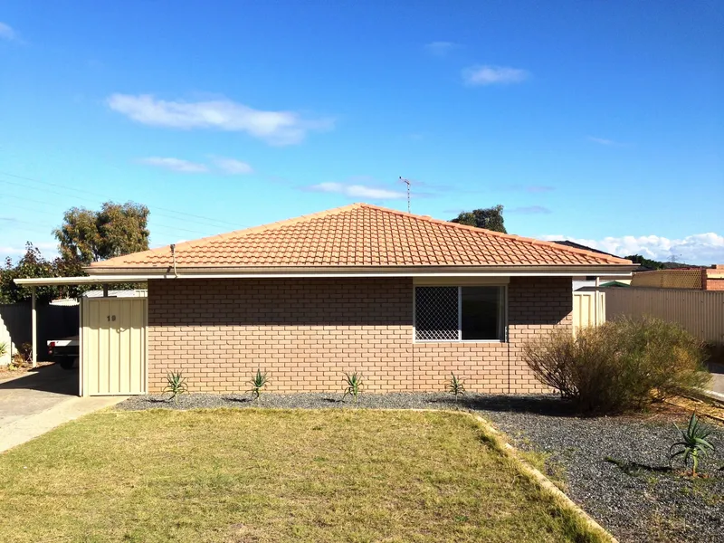 PLEASANT FAMILY HOME CLOSE TO AMENITIES