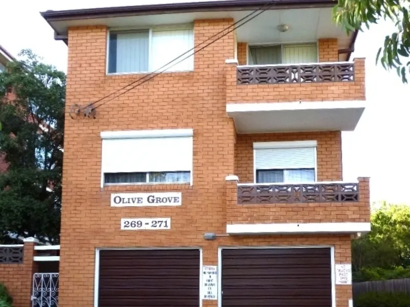 Private & Quiet 2 bedroom ground floor apartment